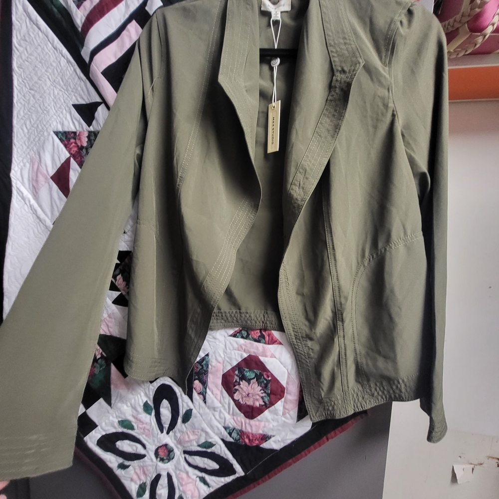 Max Studio Green Utility Jacket with Structured Design